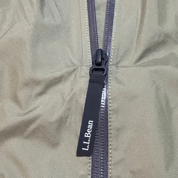 L.L. Bean Men's Light Green Hooded Jacket - Picture 6 of 8